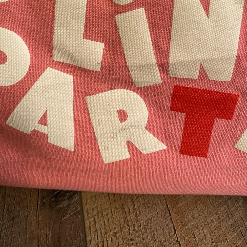 Pink duffel bag - Picture 5 of 8